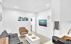 Boutique One Bdrm Close To Aventura Mall & Beach