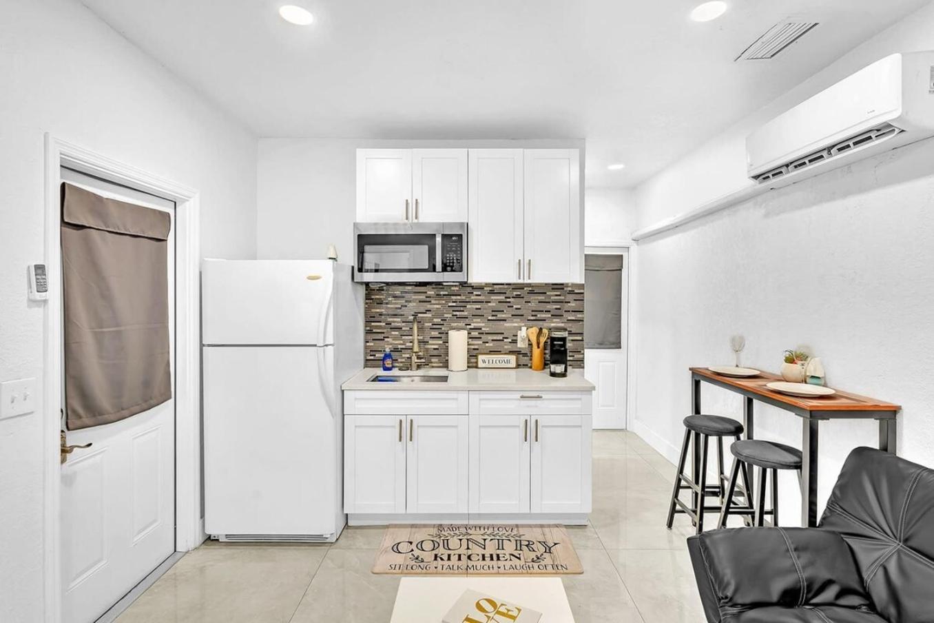 Boutique One Bdrm Close To Aventura Mall & Beach Hallandale Beach Exterior photo